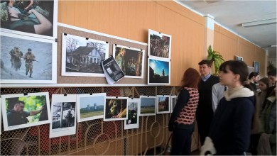 Фотовиставка “Війна за мир” у Черкасах