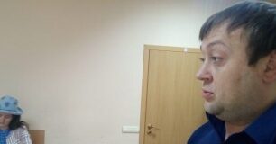 Юристи забудовника підказували свідку в суді. Справа захисників озера Качине